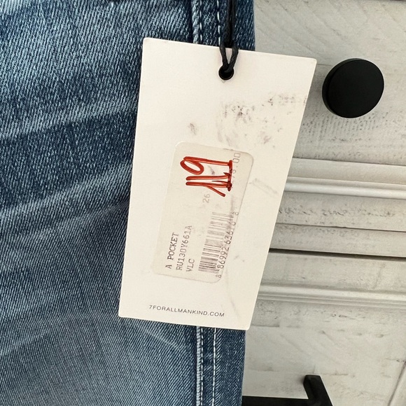7 for all mankind A Pocket Flare - Picture 3 of 6